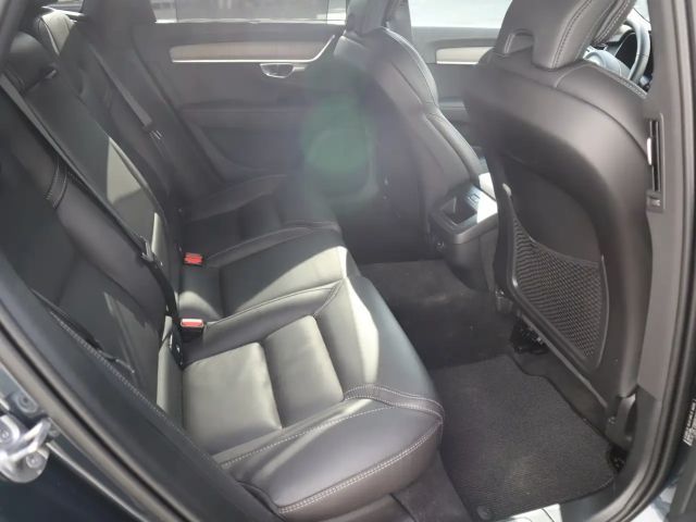 Volvo V90 Cross Country AWD Plus