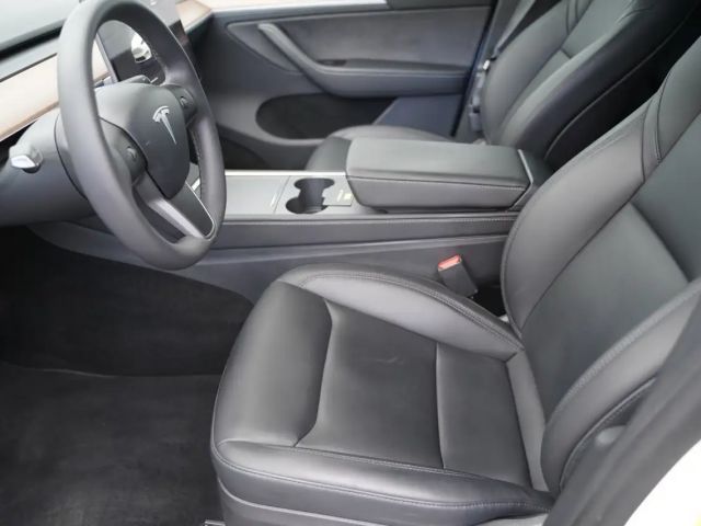 Tesla Model Y AWD Long Range