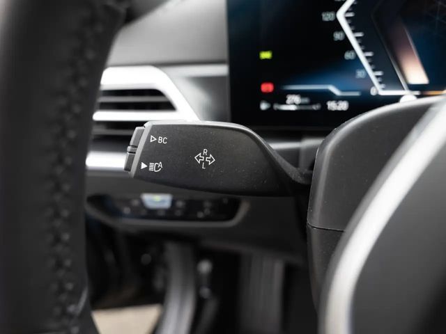 BMW 320 320i M-Sport Sedan xDrive