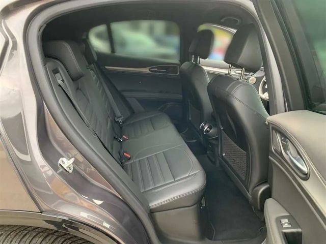 Alfa Romeo Stelvio Q4 Veloce