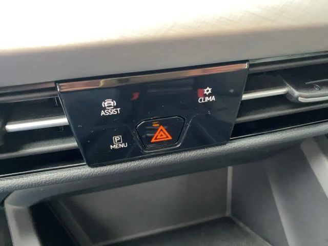 Volkswagen Golf DSG Life