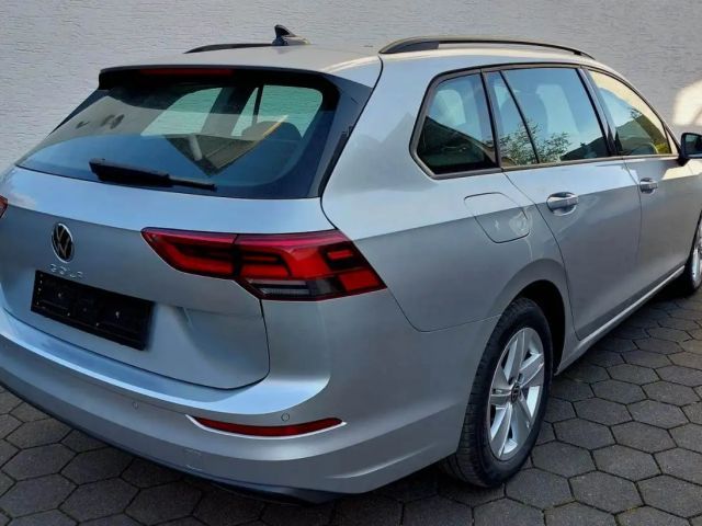 Volkswagen Golf Life Variant