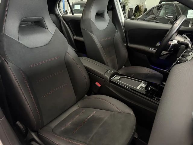 Mercedes-Benz A 200 AMG Line