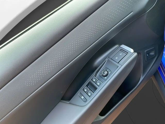 Volkswagen T-Roc 1.5 eTSI DSG R-Line