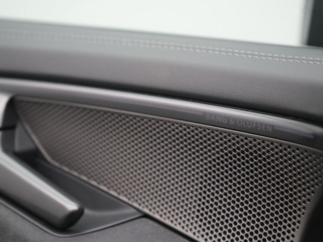 Audi A6 Avant Quattro S-Tronic