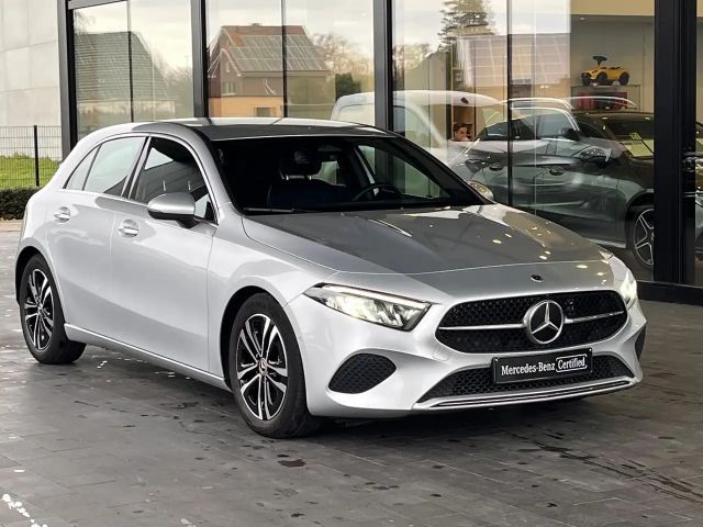 Mercedes-Benz A 180 Business Line Hatchback