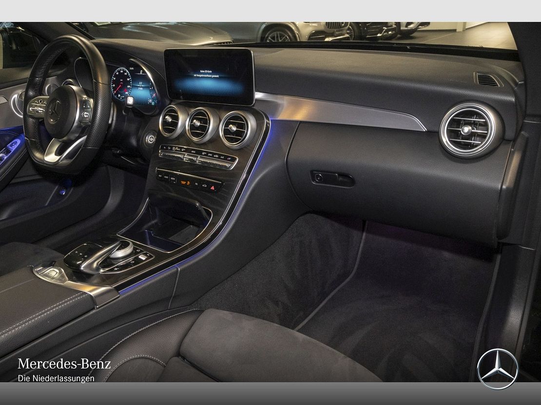 Mercedes-Benz C 200 AMG Line Cabriolet