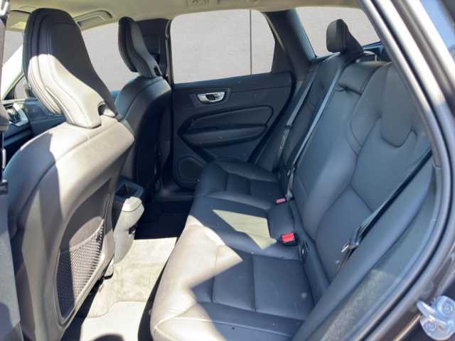 Volvo XC60 Dark Plus