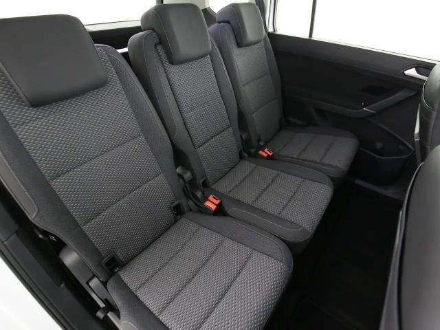 Volkswagen Touran 1.5 TSI DSG R-Line