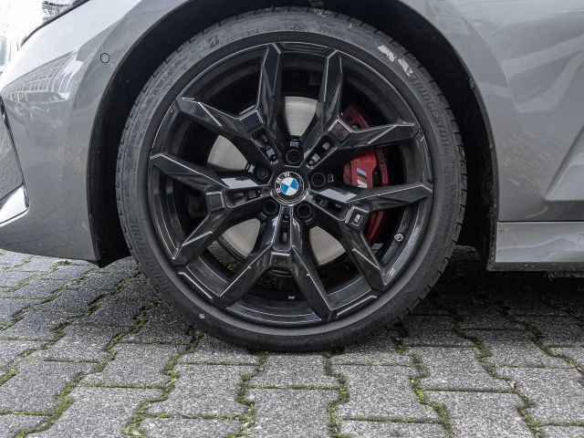 BMW 320 320i M-Sport Sedan