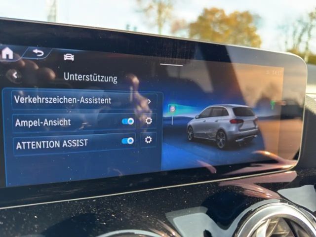 Mercedes-Benz B 220 AMG Line B 220 d Premium