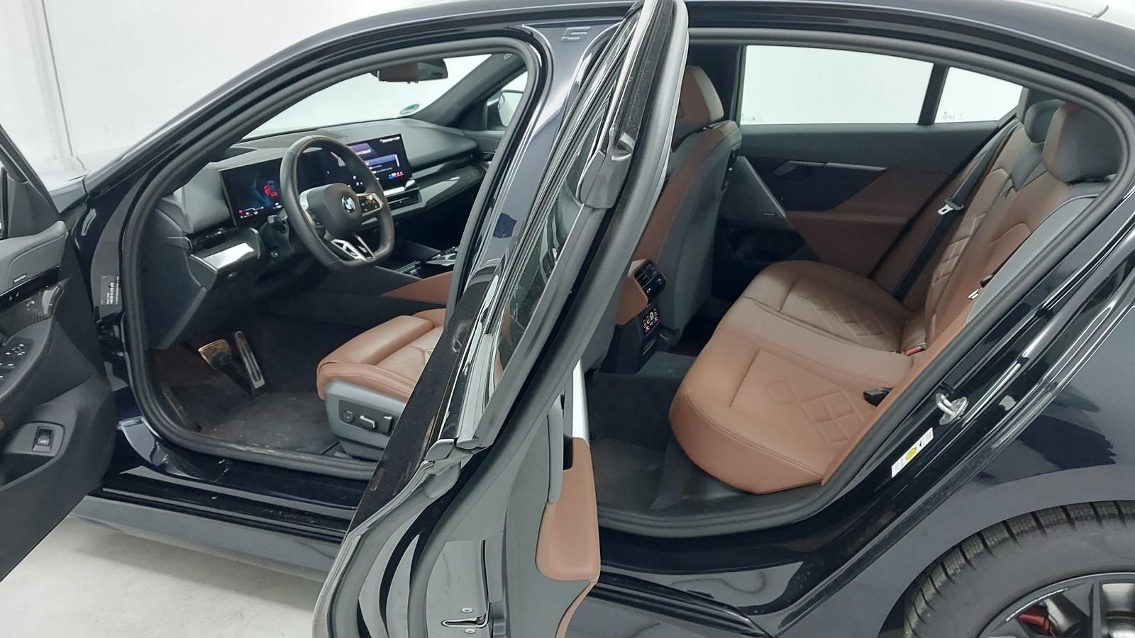 BMW 520 520d M-Sport Sedan xDrive