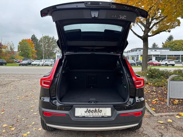 Volvo XC40 Core Recharge