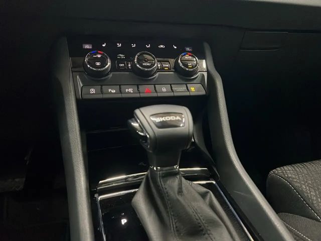 Skoda Karoq 1.5 TSI Selection Tour