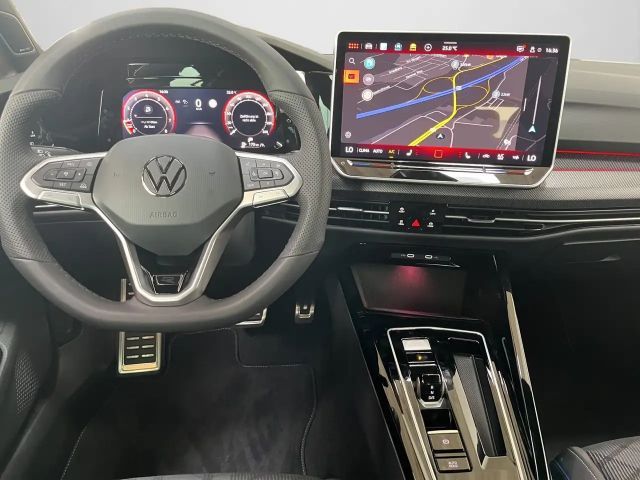 Volkswagen Golf 1.5 TSI DSG R-Line