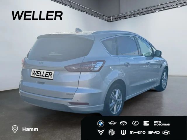 Ford S-Max Titanium