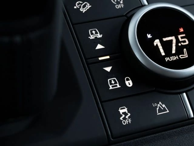 Land Rover Defender 110 D300 Dynamic SE