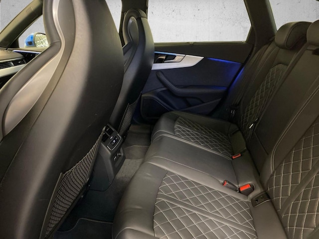 Audi A4 40 TDI Avant Quattro S-Line S-Tronic