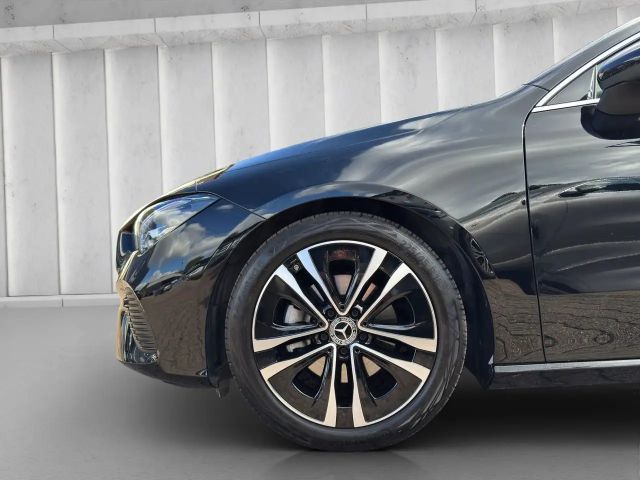 Mercedes-Benz CLA 180 Progressive