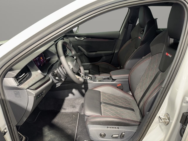 Skoda Octavia 2.0 TSI Combi Lounge RS