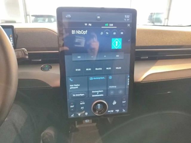 Ford Mustang Mach-E NAVI LED LRH SHZ Klimaaut Digitales Cockpit Sounds
