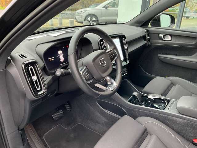 Volvo XC40 AWD Core Recharge