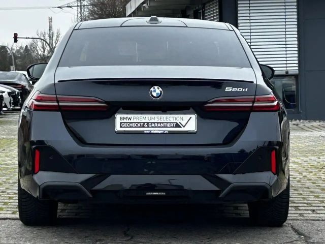 BMW 520 520d M-Sport Sedan