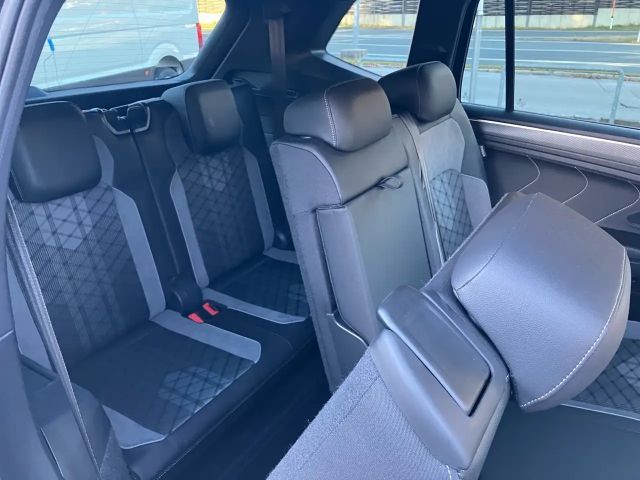 Volkswagen Tiguan 4Motion Allspace R-Line