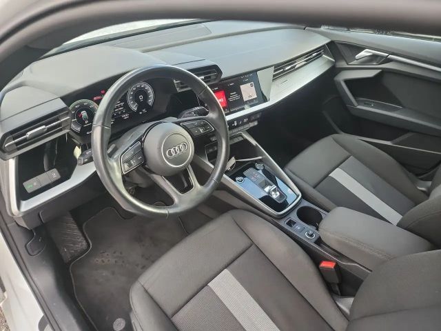 Audi A3 40 TFSI Hybride S-Tronic Sedan