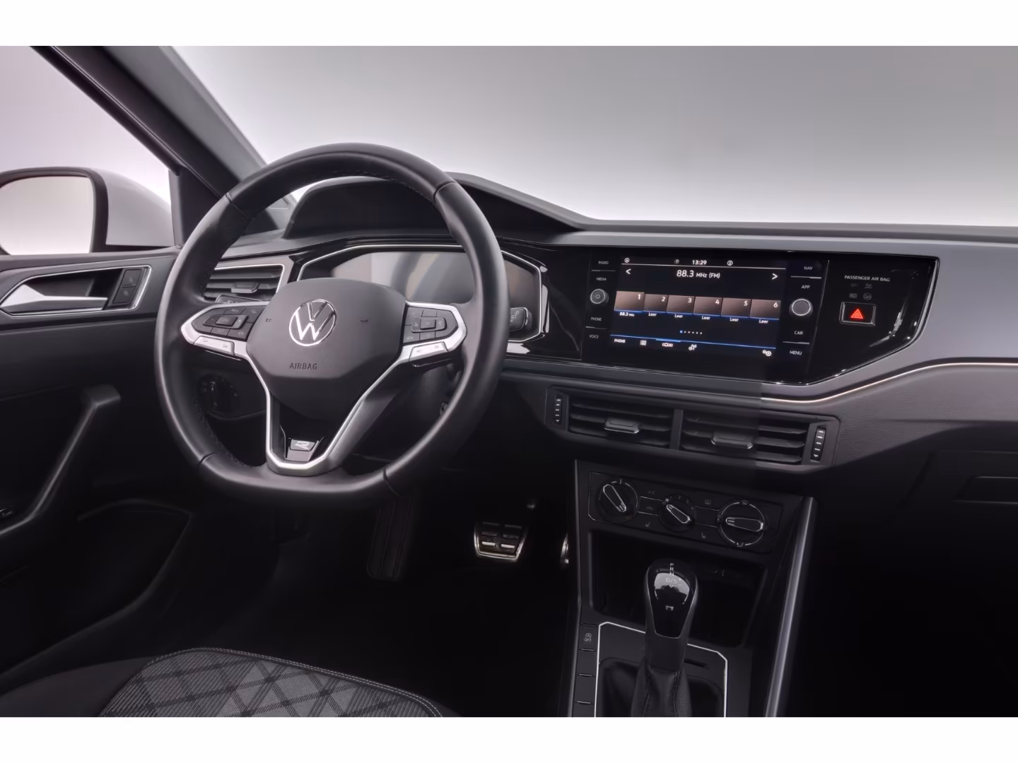 Volkswagen Taigo 1.0 TSI DSG R-Line