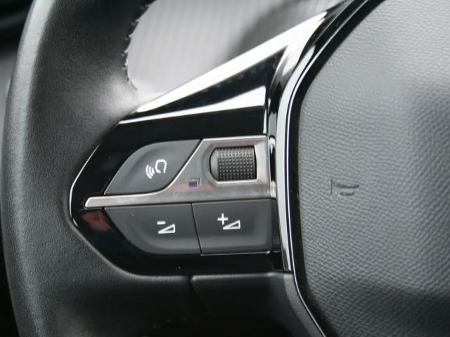 Peugeot E-2008 Active Pack