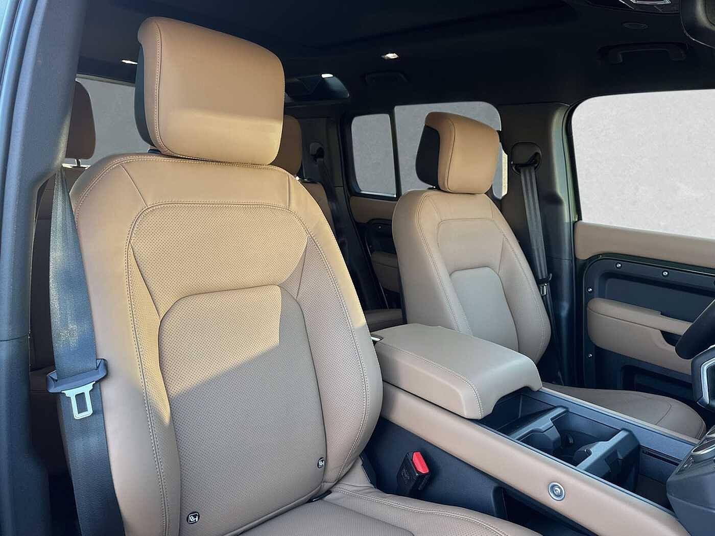 Land Rover Defender 110