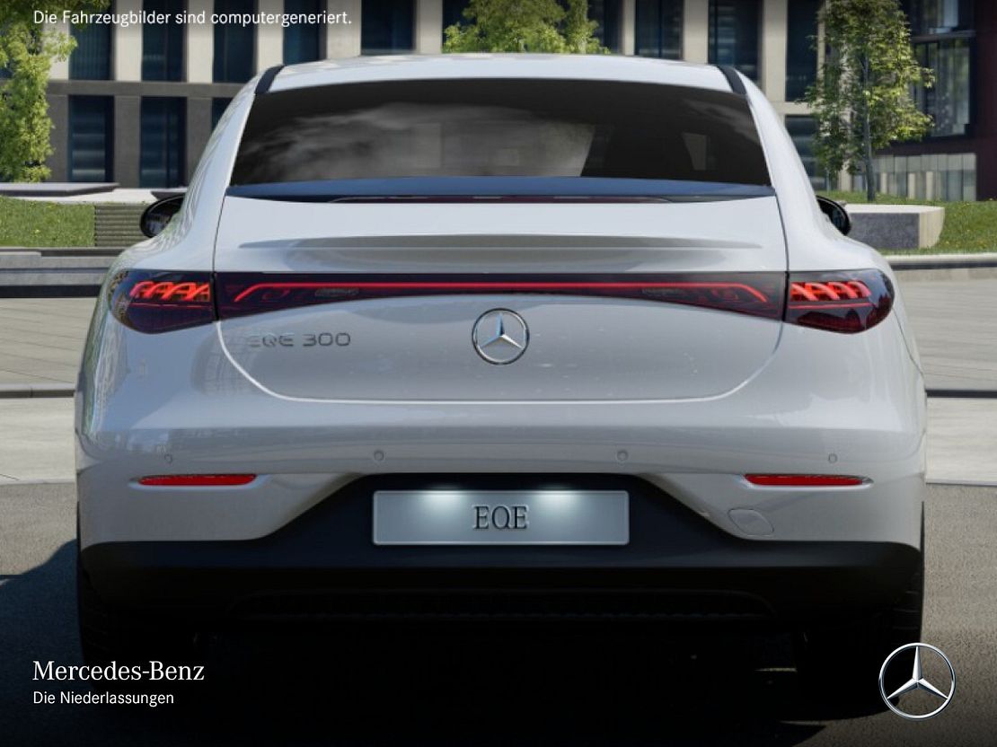 Mercedes-Benz EQE 300 Sedan