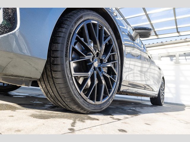 Audi A6 Avant Quattro S-Tronic