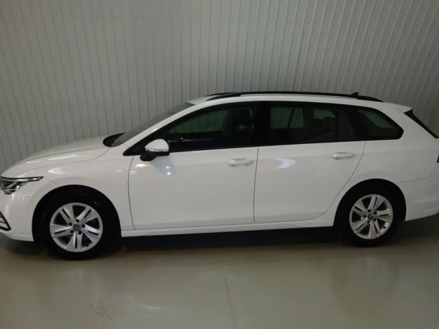 Volkswagen Golf Life Variant