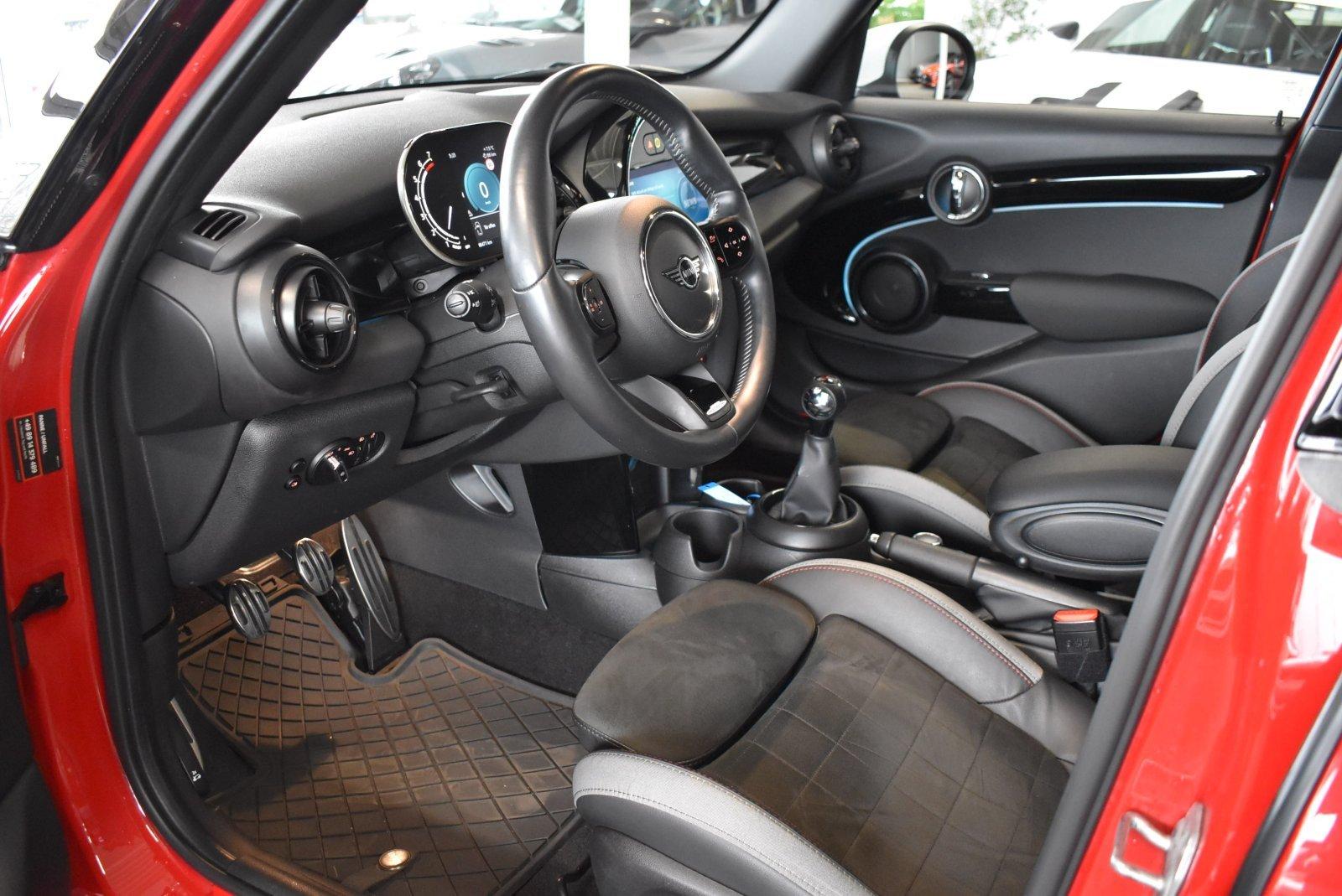 MINI Cooper John Cooper Works