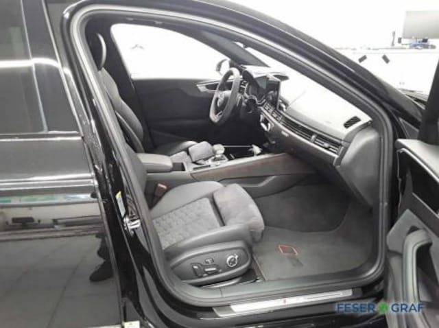 Audi RS4 Avant Quattro