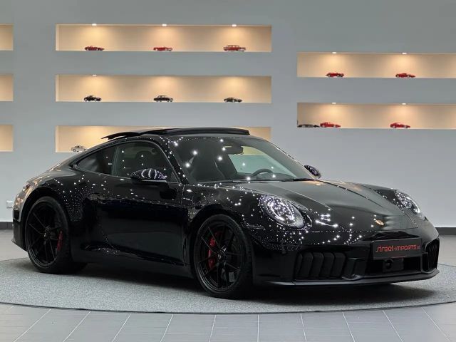 Porsche 992 Black Edition Coupé GTS