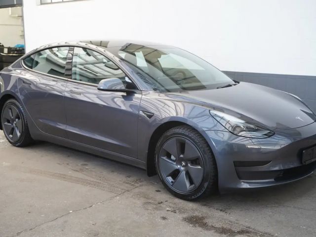 Tesla Model 3 Standard Range
