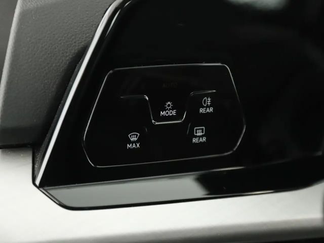 Volkswagen Golf DSG Life Variant