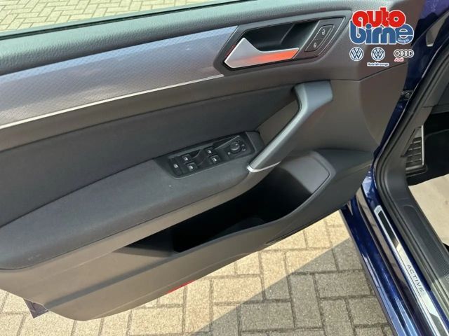 Volkswagen Touran 1.5 TSI DSG