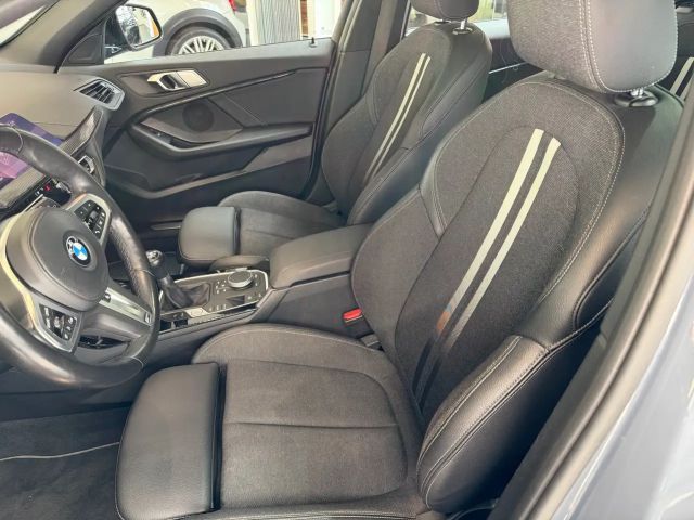 BMW 118 118i Sedan Sport Line