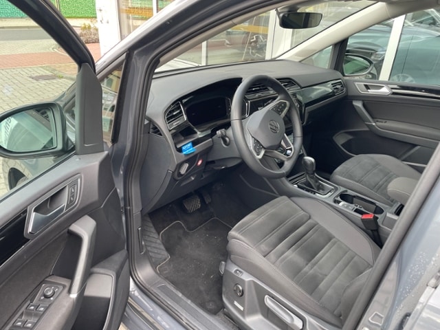 Volkswagen Touran 1.5 TSI DSG