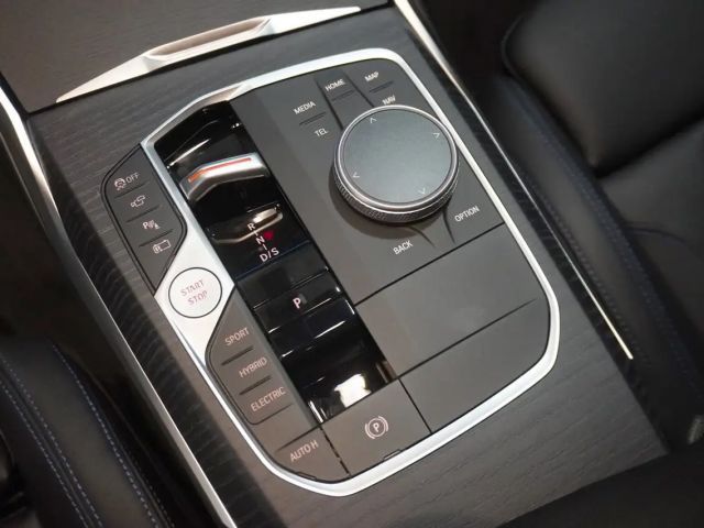 BMW 330 330e Sedan xDrive