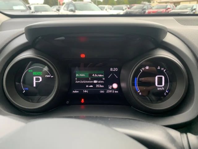 Toyota Yaris Hatchback Team D