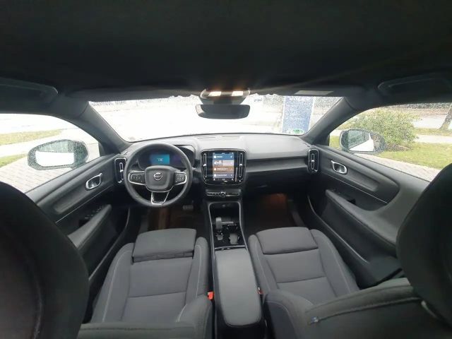 Volvo XC40 Core Recharge
