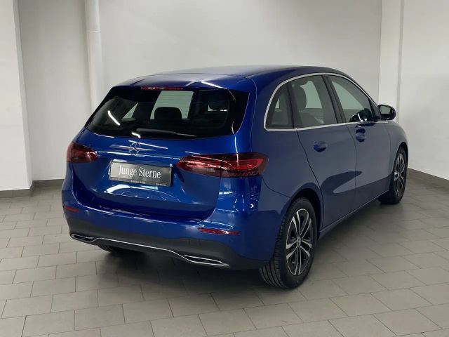 Mercedes-Benz B 180 B 180 d Progressive