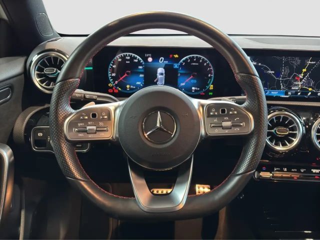 Mercedes-Benz A 250 A 250 e AMG Line