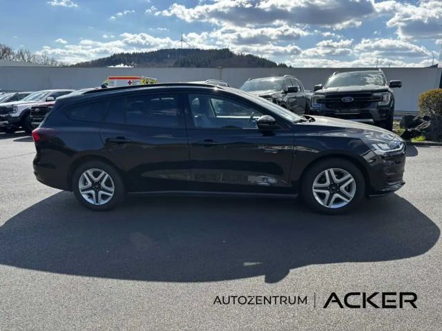 Ford Focus Cool & Connect Wagon