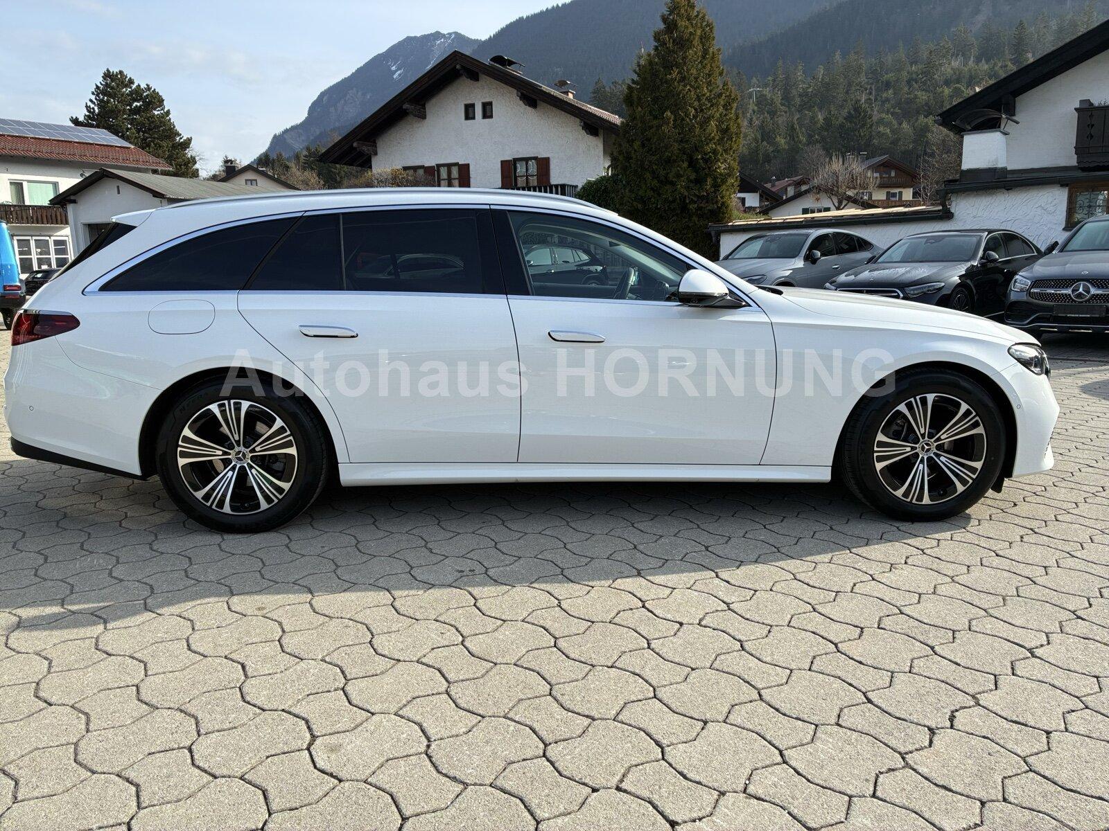 Mercedes-Benz E 200 AVANTGARDE